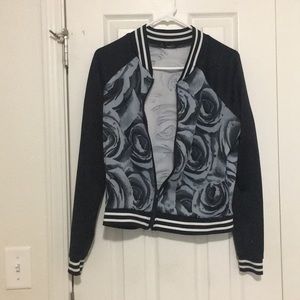 Black and gray jacket